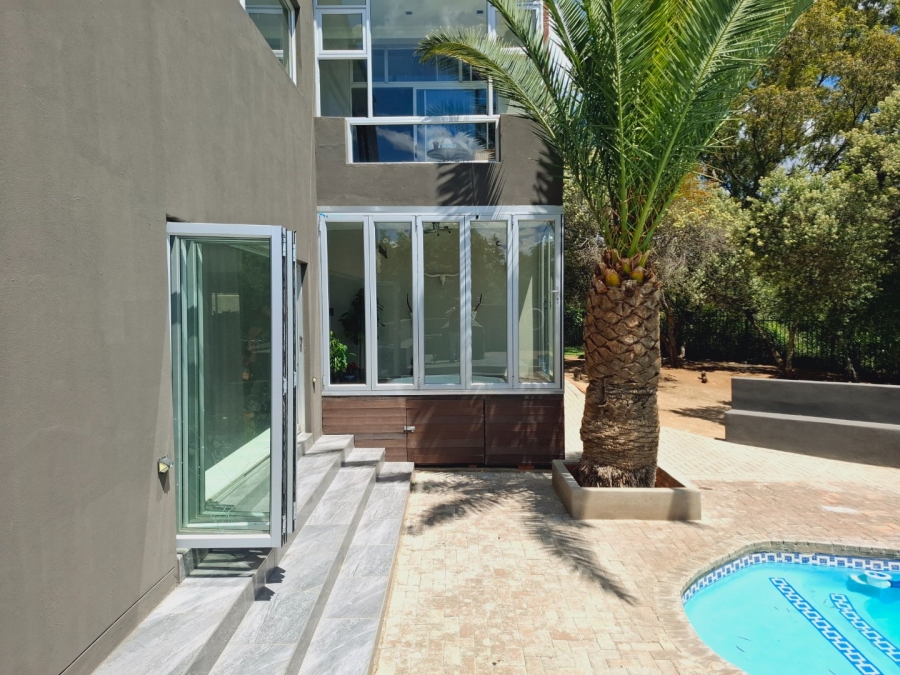 5 Bedroom Property for Sale in Rayton Free State